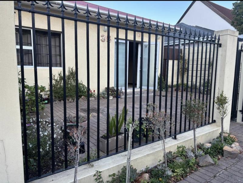 To Let 5 Bedroom Property for Rent in Claremont Western Cape
